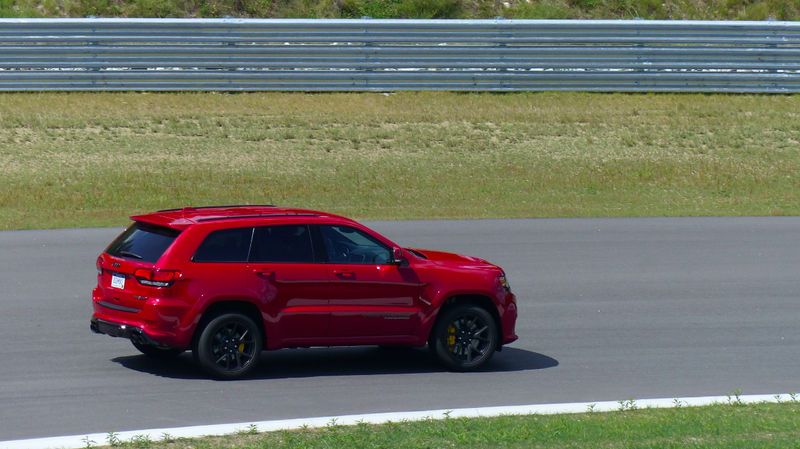 Illustration for article titled The 707 Horsepower 2018 Jeep Trackhawk Is America’s Most Practical Supercar